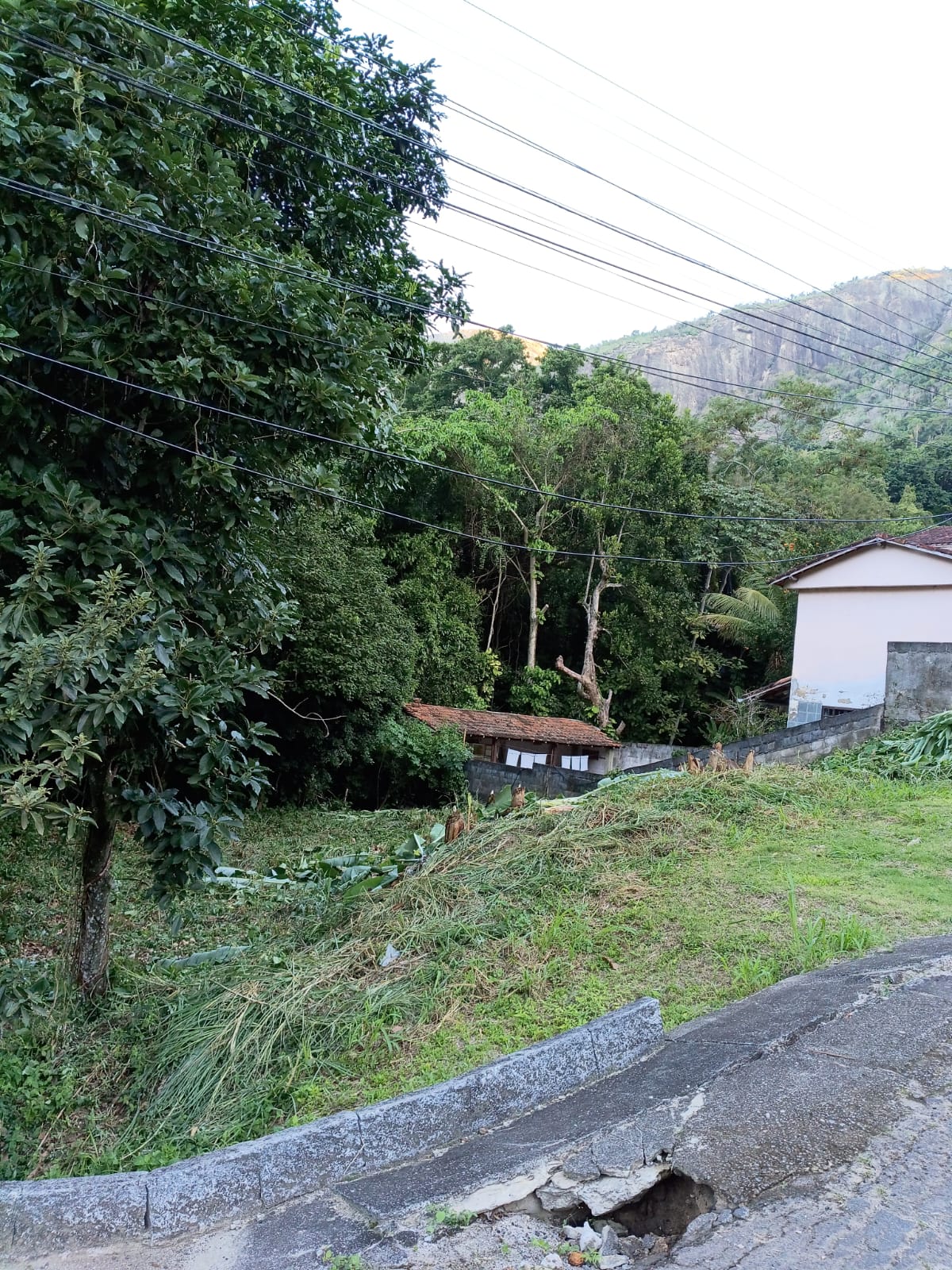 TERRENO AMPLO EM MARICÁ