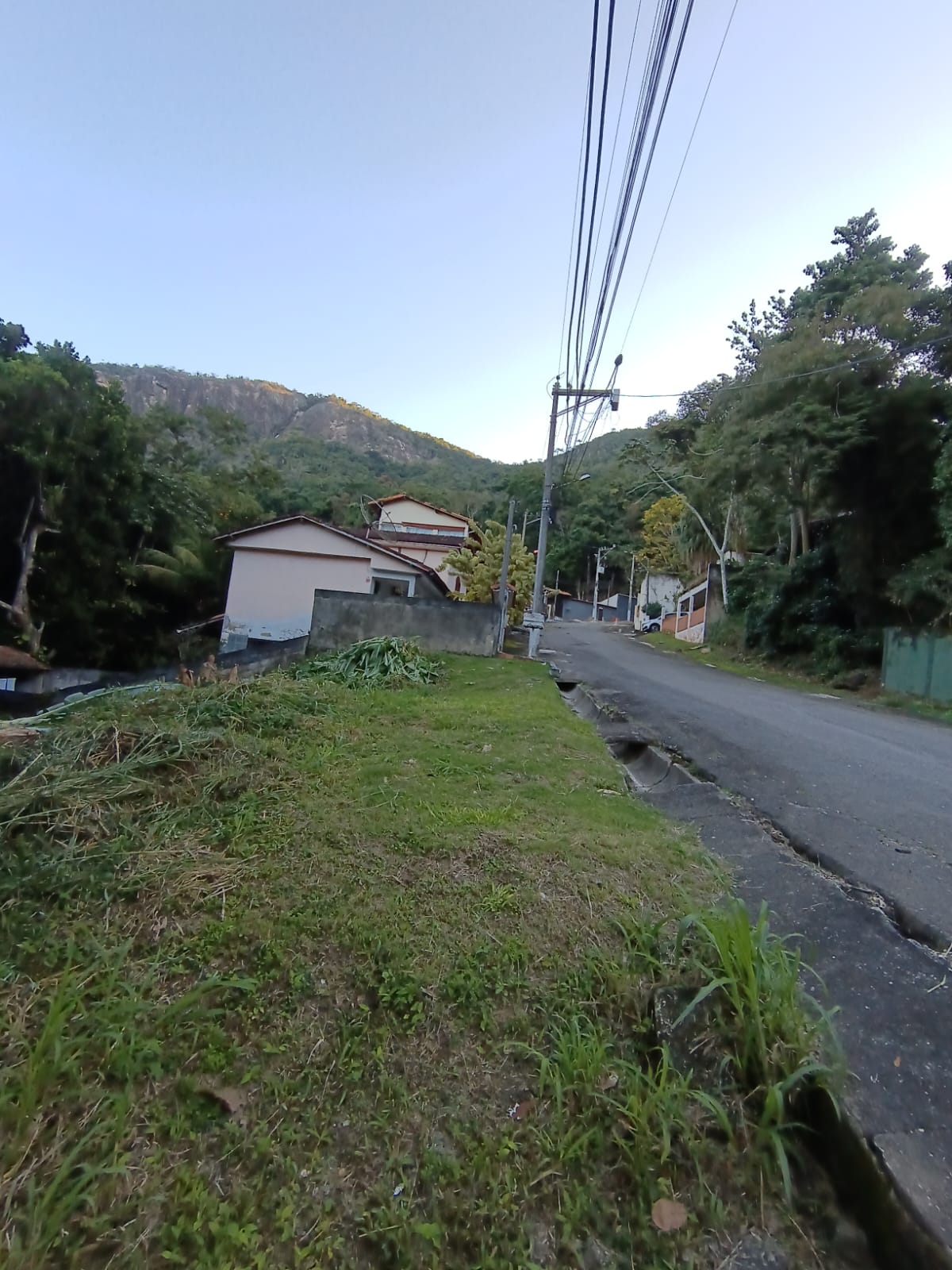 TERRENO AMPLO EM MARICÁ