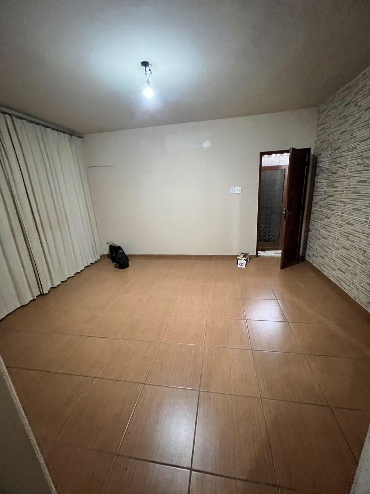 SOBRADO NO PARAÍSO