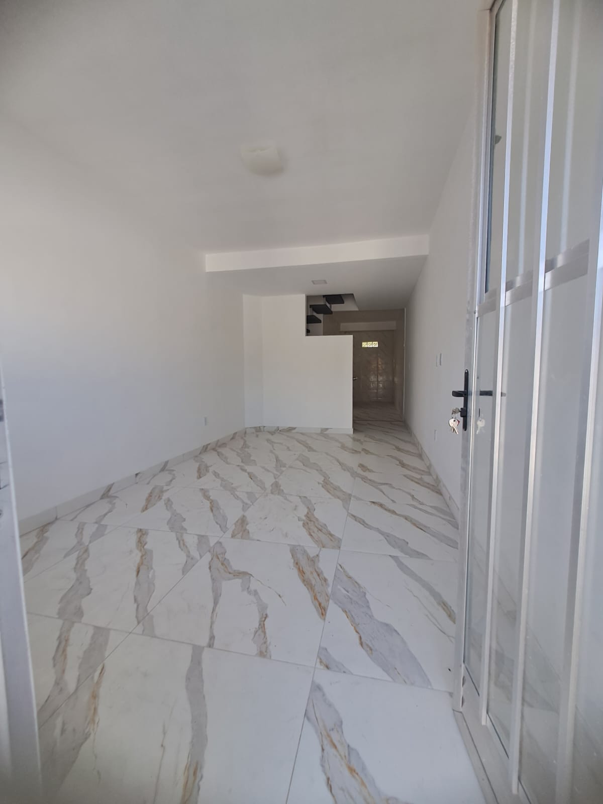 CASA 2 QUARTOS NO GALO BRANCO