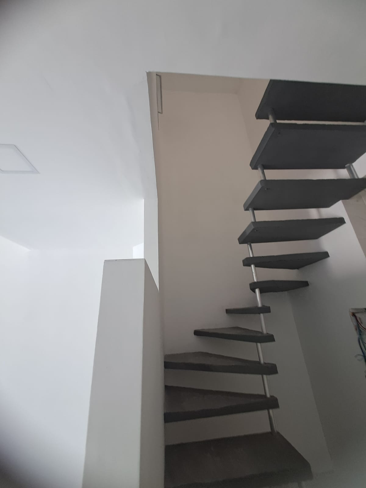 CASA 2 QUARTOS NO GALO BRANCO