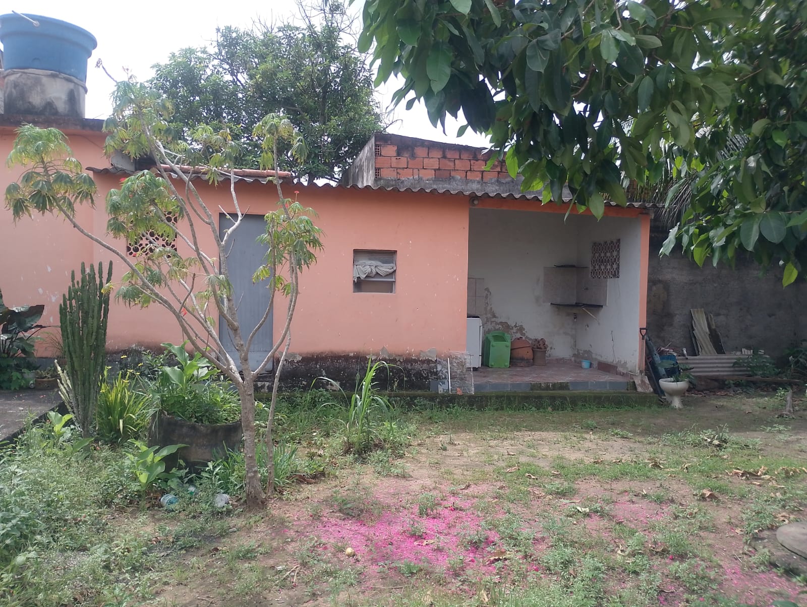 Casa com 2 quartos no Monjolos