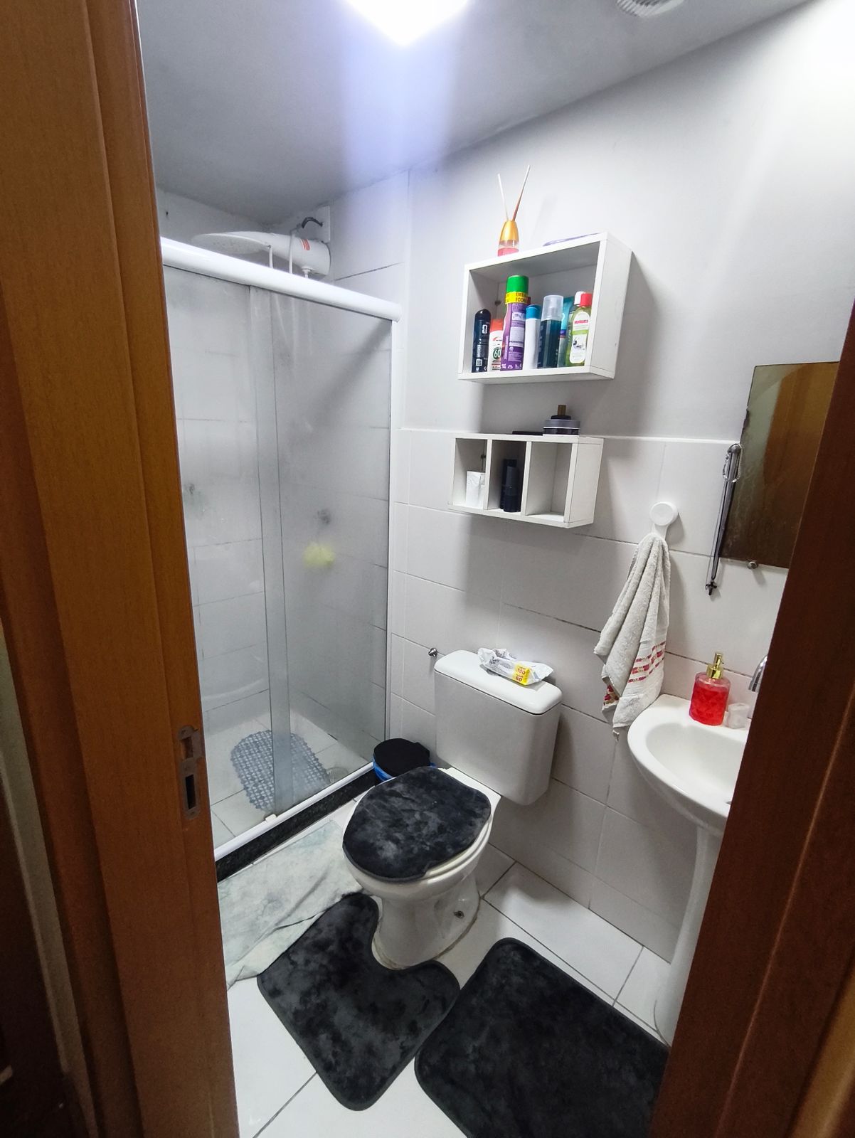 2 Quartos (1 Suíte) com Varanda