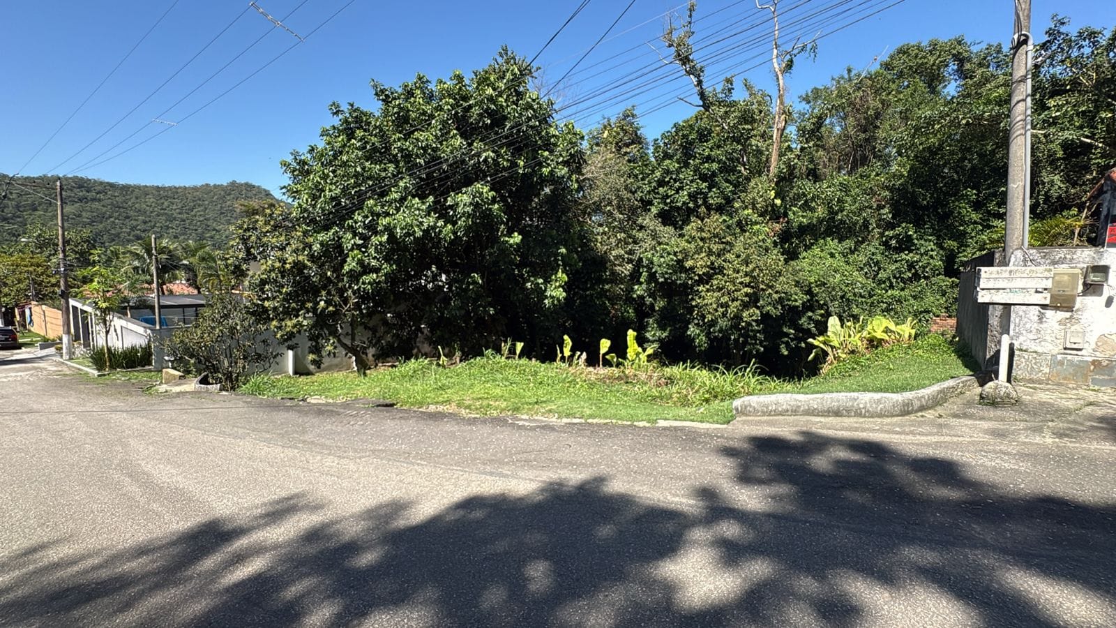 TERRENO AMPLO EM MARICÁ